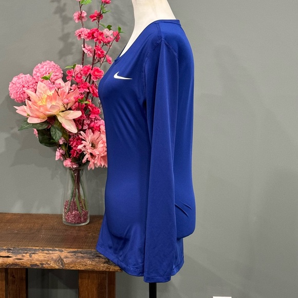 Nike Dry Fit Long Sleeve - Picture 4 of 10